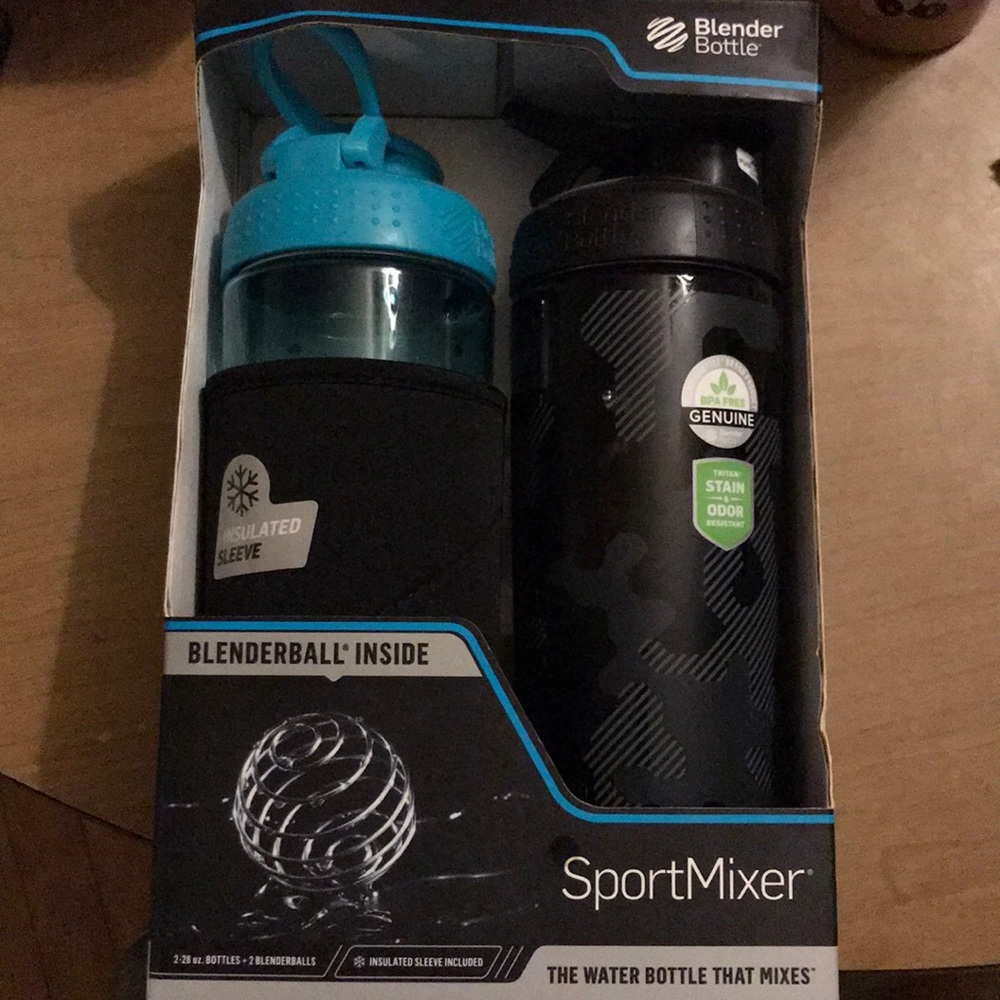 2 28oz blender bottle